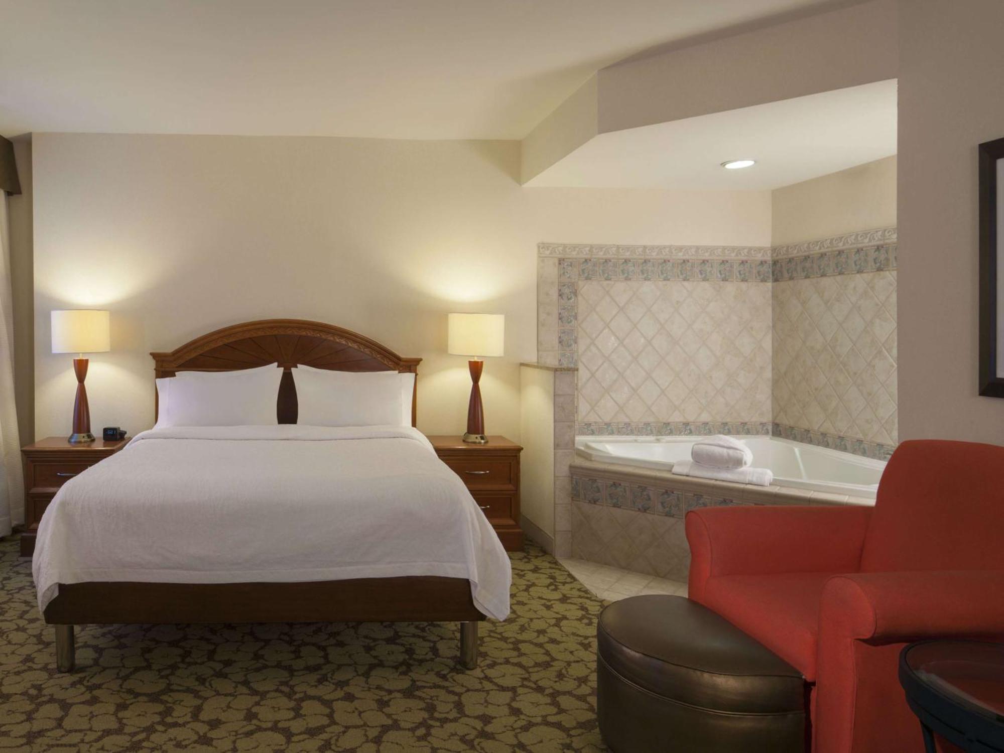 Hilton Garden Inn Virginia Beach Town Center Екстер'єр фото