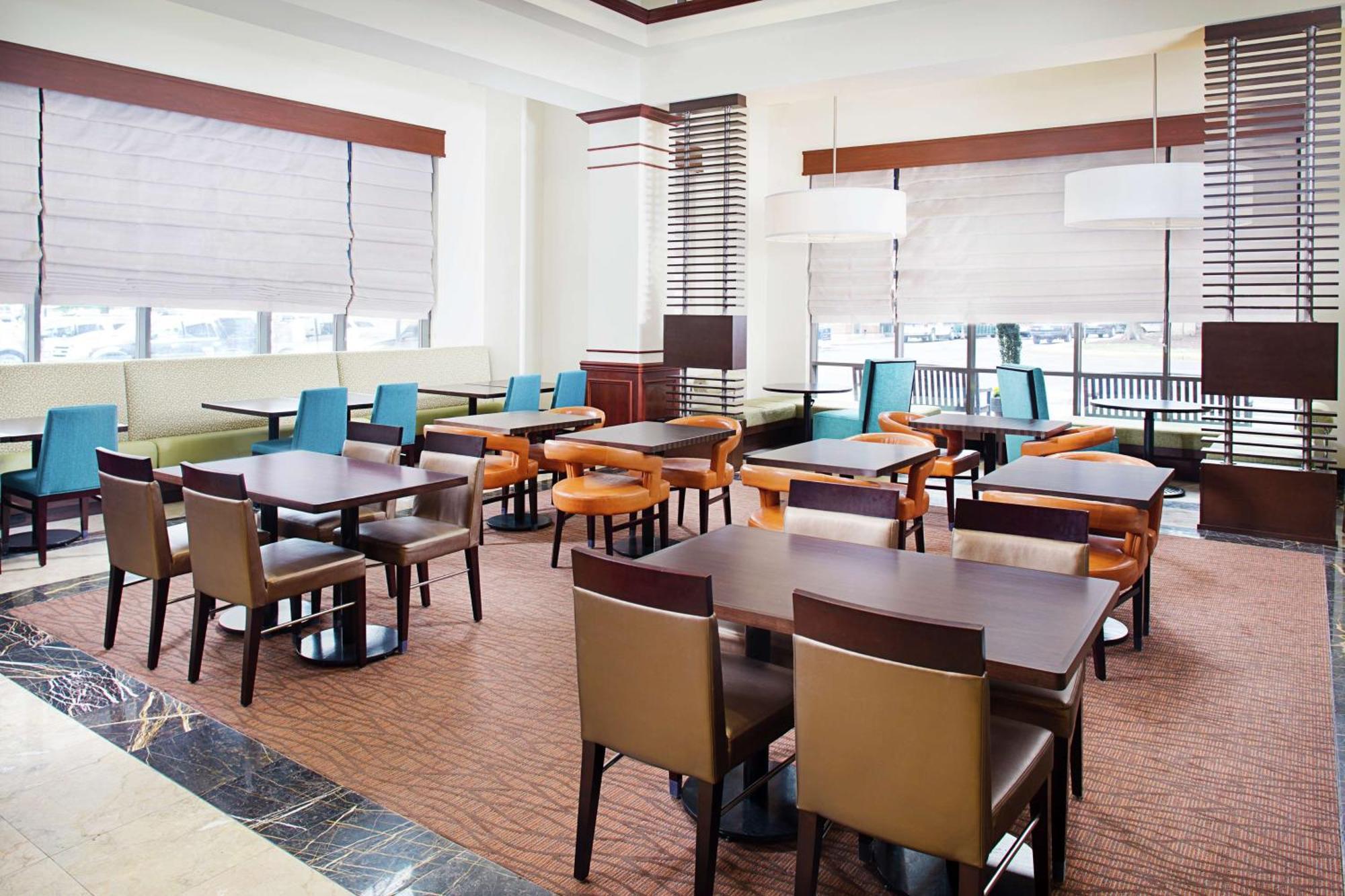 Hilton Garden Inn Virginia Beach Town Center Екстер'єр фото